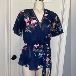 Sienna Sky Navy Floral Blouse with cinched waist size XS